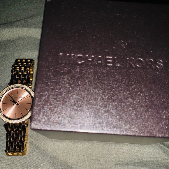 Michael Kors Watch - Picture 2 of 2